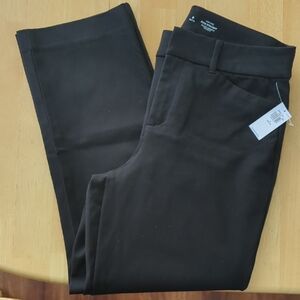 Old Navy Women's Black Straight Leg Pants, Size 8P NWT